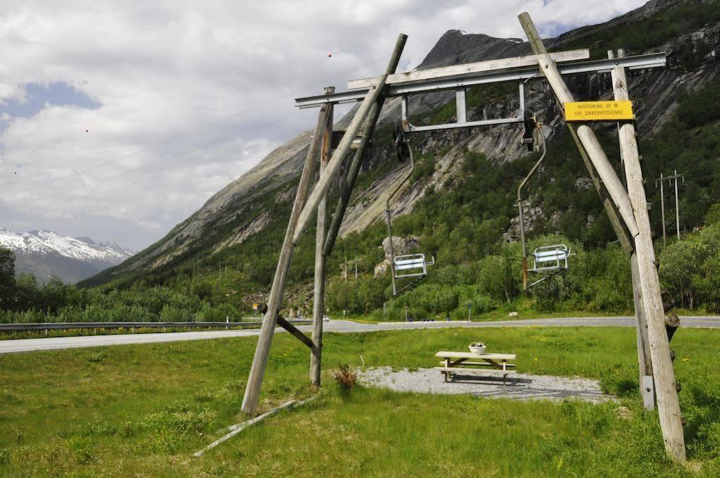 Svartisen Apartments Glomfjord Экстерьер фото